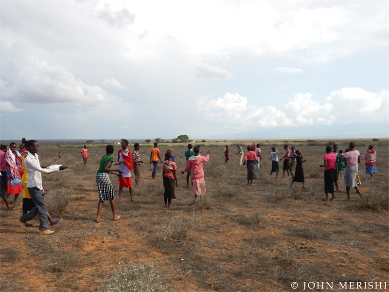Plantation d'arbres au Kenya et sensibilisation auprès des enfants